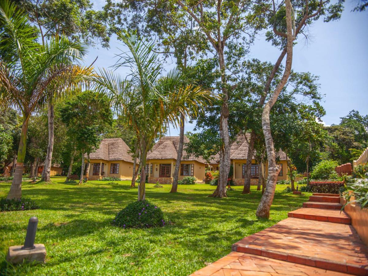 Brovad Sands Lodge Kalangala Ngoại thất bức ảnh
