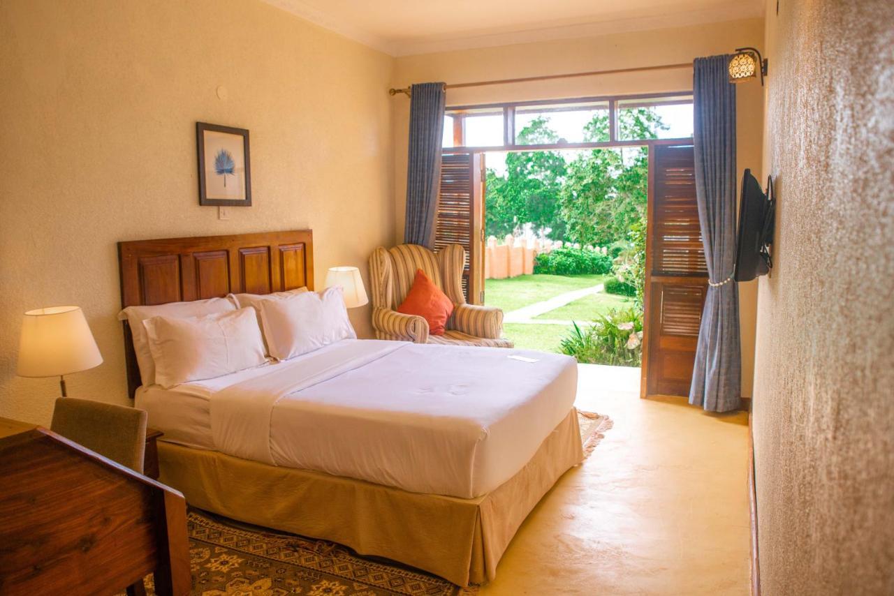 Brovad Sands Lodge Kalangala Ngoại thất bức ảnh